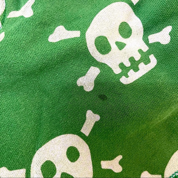 Mini Boden skull shorts - Picture 3 of 4